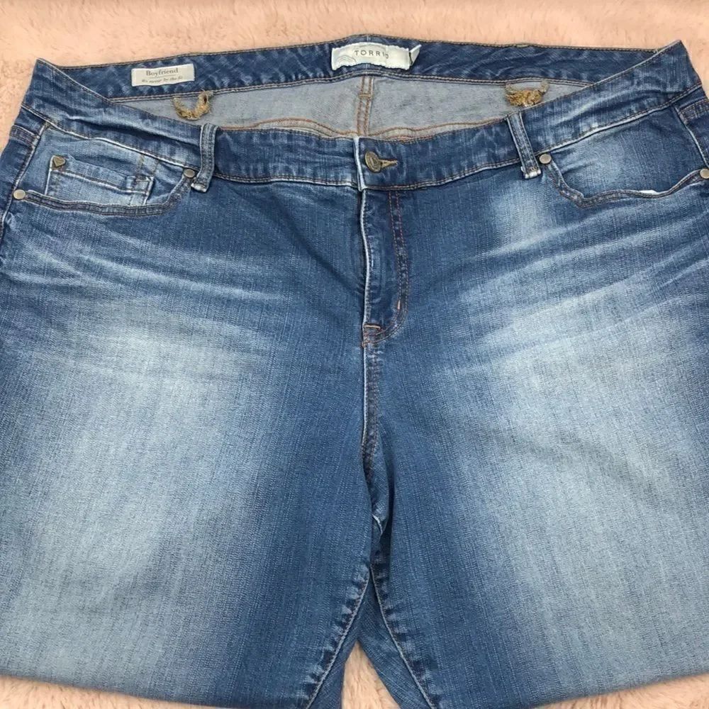 Torrid boyfriend size 24 jeans with raw hem